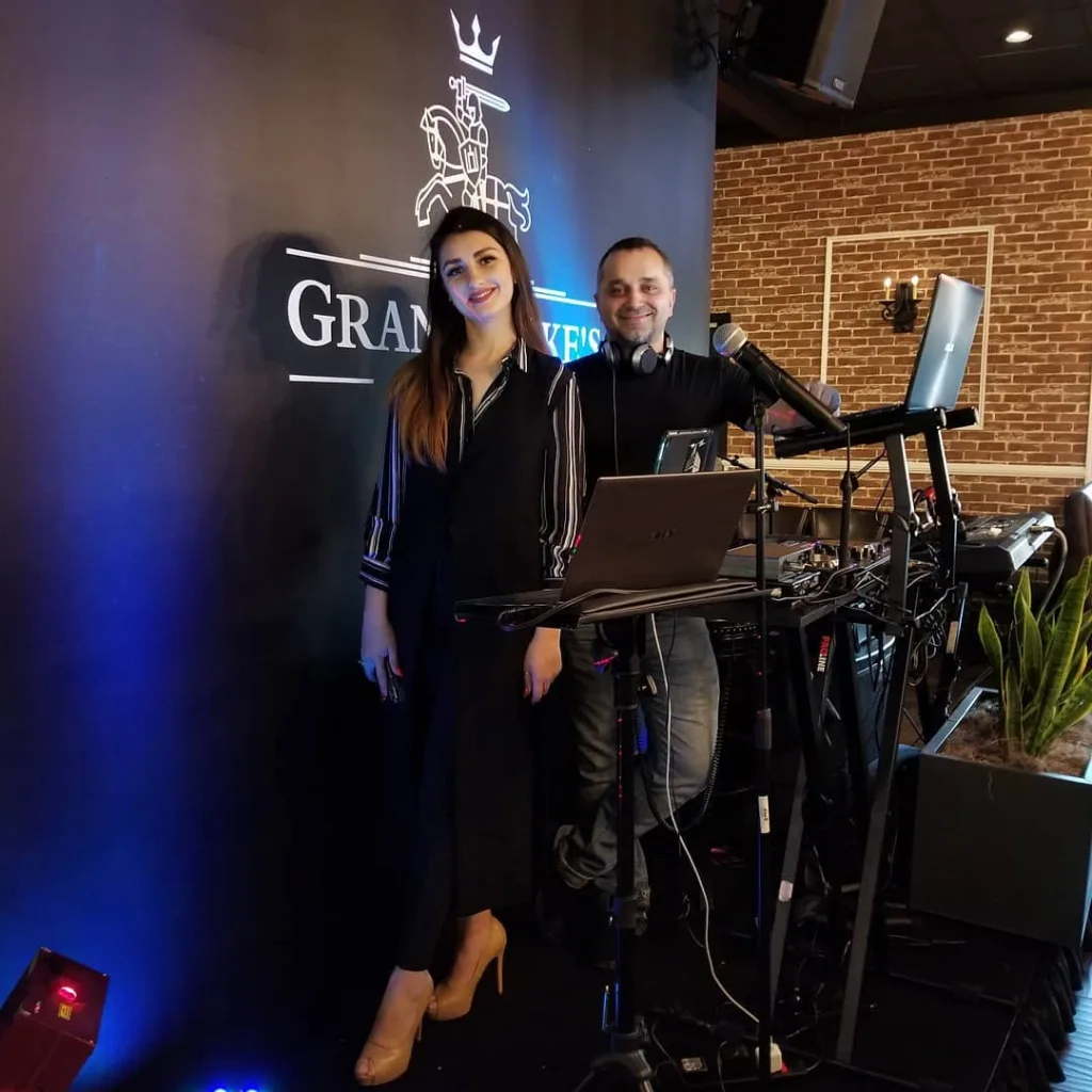 Сьогодні у якості DJ у ресторані Grand Duke's разом із співачкою @alinavitalimusic ! #djnickolay #djchicago #djgranddukes #djwedding #wedding #weddingdj #weddingchicago #granddukes