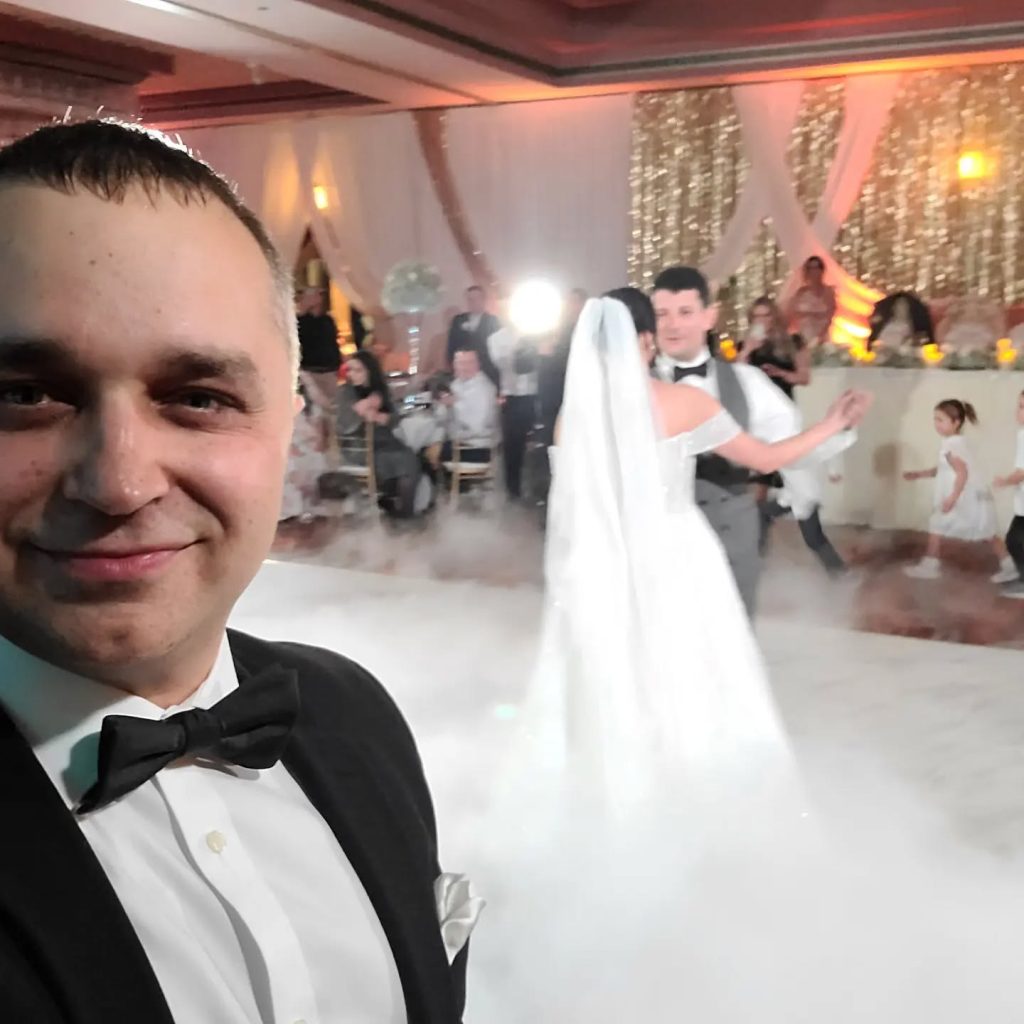 Private event host and DJ in Naples